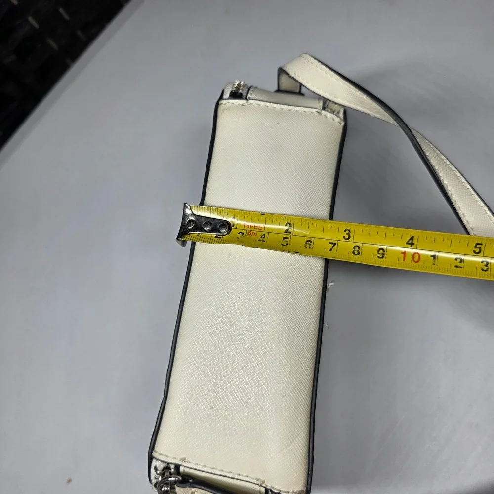 GUESS Logo Crossbody Bag White Multi Color Monogram G AA819914 Small Purse Y2K